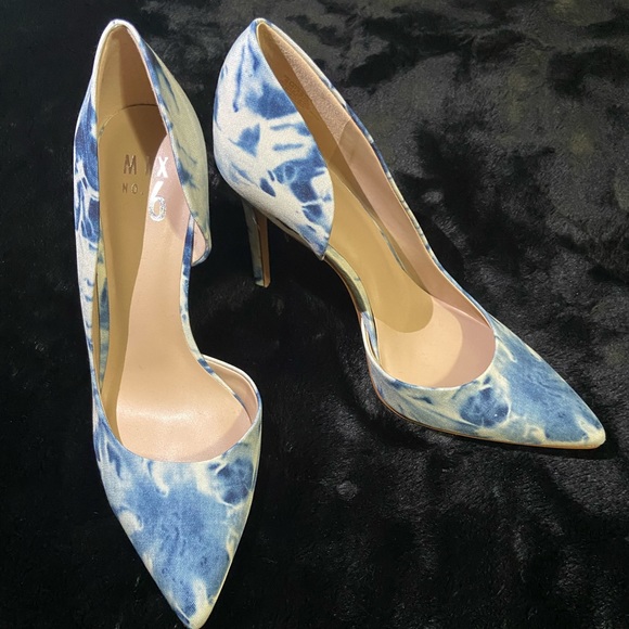 Aradowia Mix No.6 Pumps - Picture 2 of 3